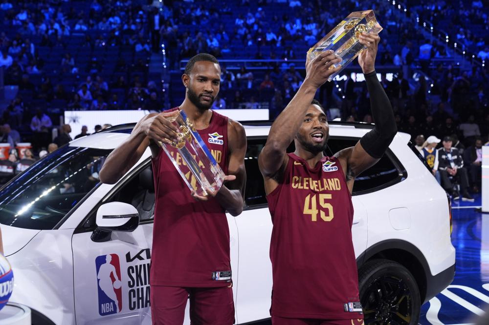 主教练在中 主教练在中