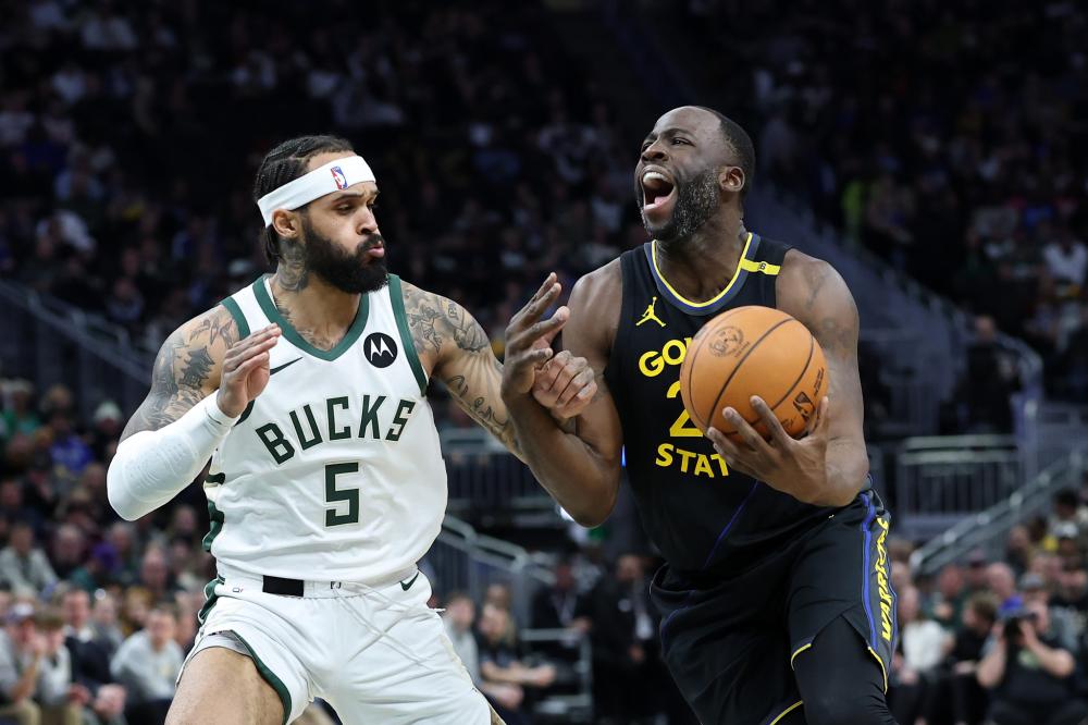 健的防守反 健的防守反