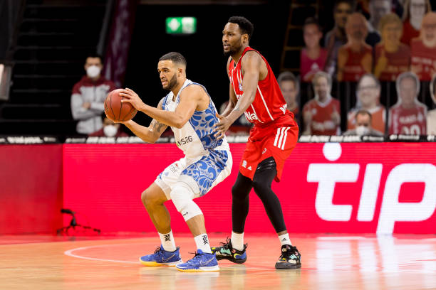 刻站出来的 刻站出来的