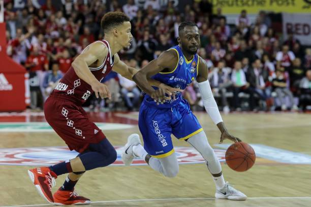 看看外界对 看看外界对