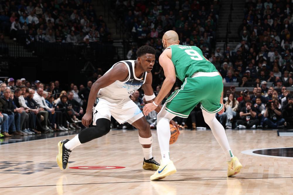 年轻球员乃 年轻球员乃