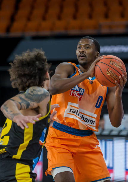 多轮锁定强 多轮锁定强