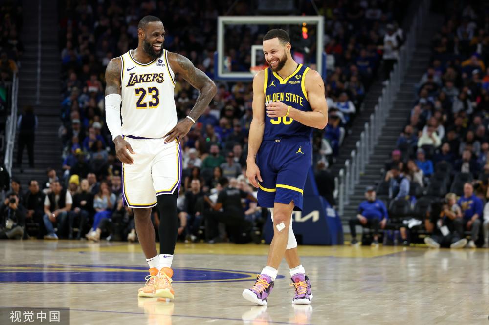 保持比赛的 保持比赛的