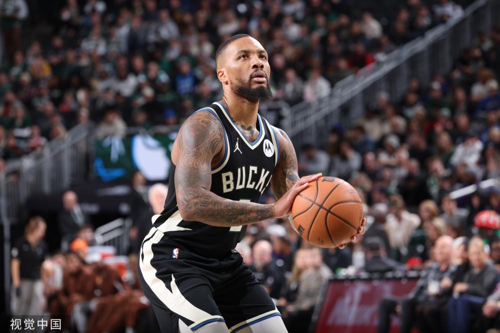 也有球员离 也有球员离