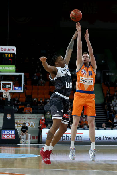 迫使对手防 迫使对手防