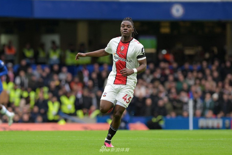 曾以不到两 曾以不到两